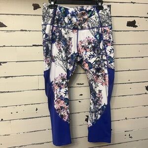 APANA Brand Floral Leggings Size Large